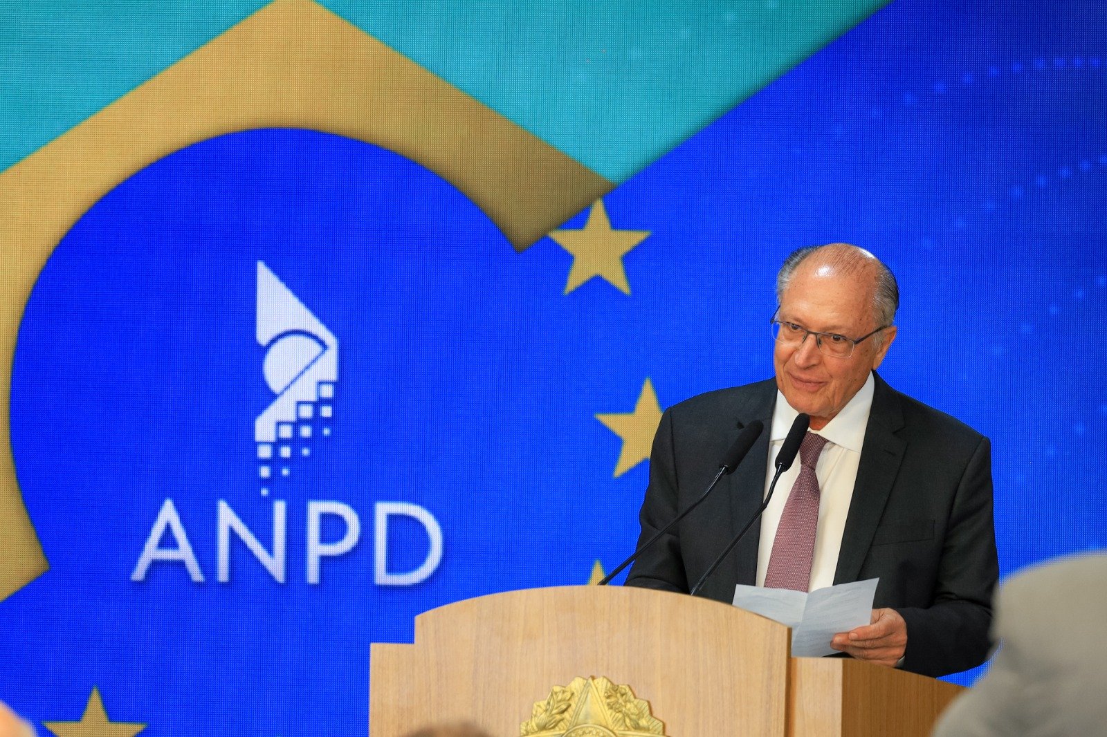 Acordo com União Europeia sobre fluxo seguro de dados impulsionará comércio digital de empresas brasileiras