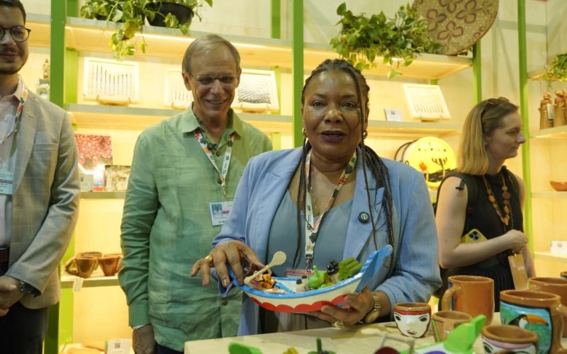 Saiba o que ministros e figuras públicas compraram na loja da bioeconomia do Sebrae na COP30