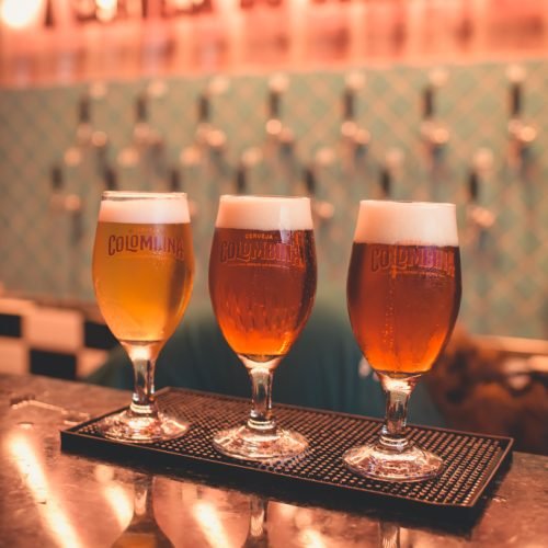 Carnaval impulsiona faturamento de bares e restaurantes com experiências criativas e programação temática