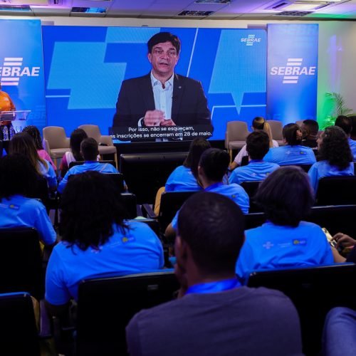 Desafio Liga Jovem incentiva ideias empreendedoras entre estudantes e levará vencedores para a Itália