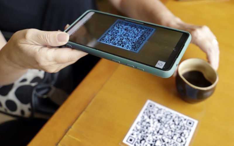 Pix é a forma de pagamento preferida por quase seis em cada 10 donos de pequenos negócios