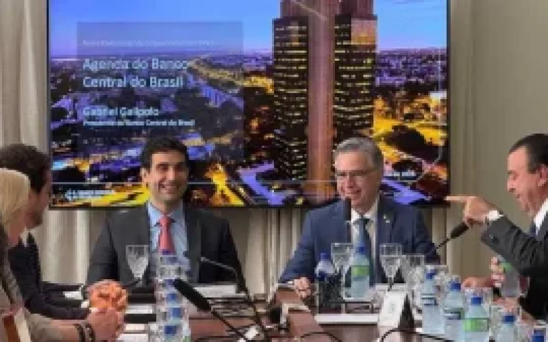 Galípolo encanta a oposição: “Pensei que fosse presidente do BC de Bolsonaro”, diz deputado do PL