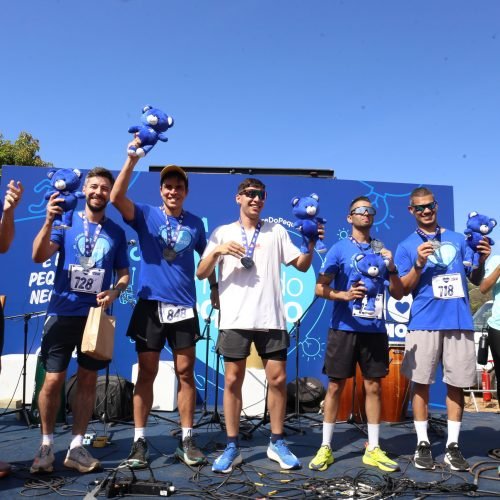 Corrida Compre do Pequeno movimenta 800 corredores em Brasília