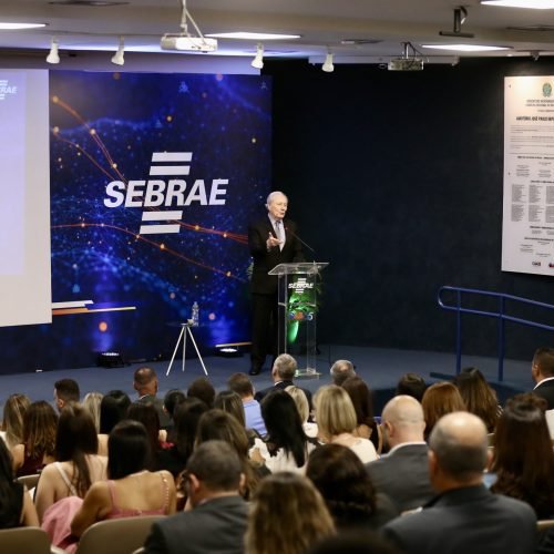 “Nosso compromisso e responsabilidade começa na defesa do Estado Democrático de Direito”, diz Décio Lima