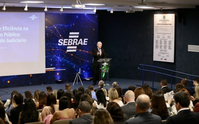 “Nosso compromisso e responsabilidade começa na defesa do Estado Democrático de Direito”, diz Décio Lima