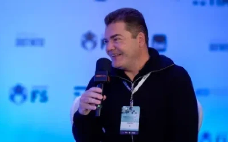 A tecnologia avança, mas o olho no olho humano ainda vende mais, diz chairman da VML no Brasil