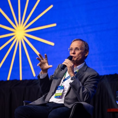 Startup Summit 2025 gera mais de R$ 350 milhões em intenção de investimentos e encerra edição histórica