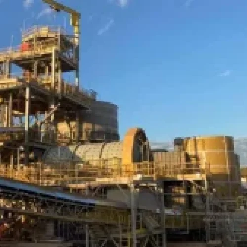O ouro bate à porta da Nasdaq: Aura Minerals busca US$ 210 milhões com IPO nos EUA
