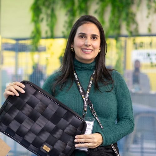 Experiência interativa atrai visitantes ao estande do Sebrae em feira de franchising