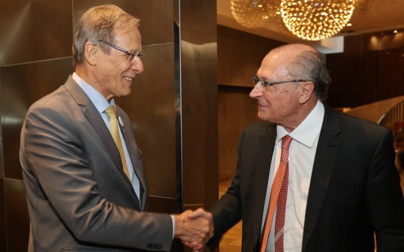 Produtividade e competitividade são o caminho para que as pequenas empresas possam prosperar, afirma Alckmin