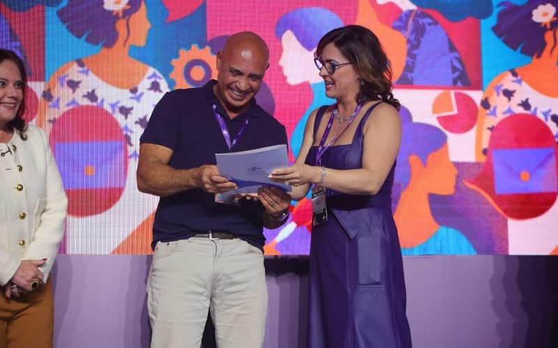 CLDF aprova criação de programa de apoio às mulheres empreendedoras do DF