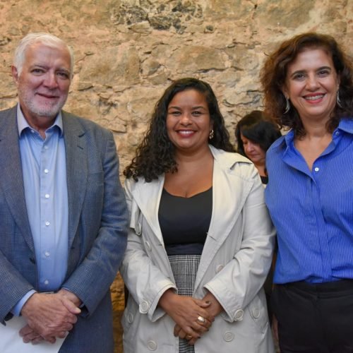 Finalistas de prêmio para startups de países do BRICS visitam instituições do Rio