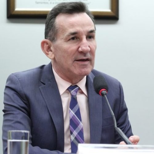 Frente parlamentar que defende interesses dos pequenos negócios troca de comando