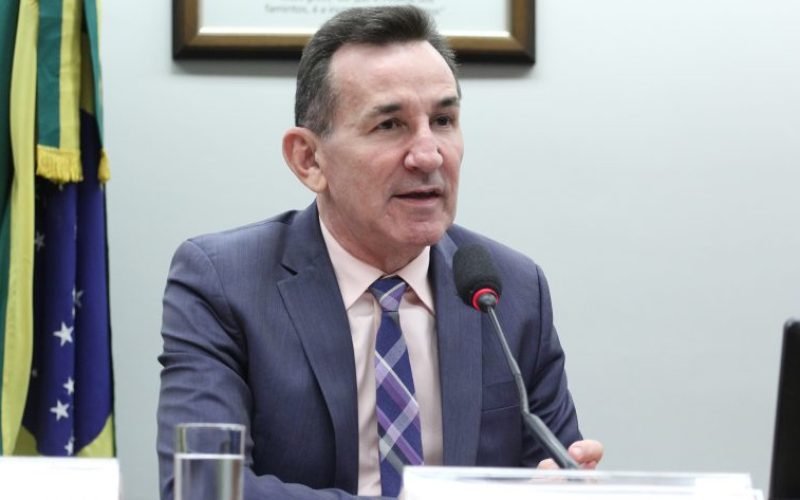 Frente parlamentar que defende interesses dos pequenos negócios troca de comando