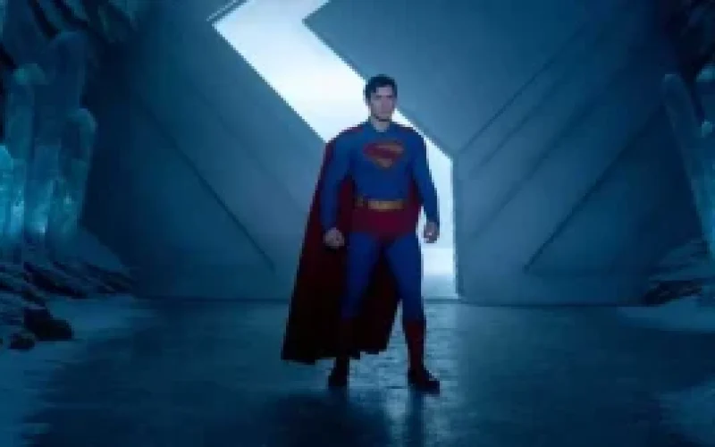 Para o alto e avante: Superman volta à essência e à fórmula de sucesso (ingênuo e otimista)